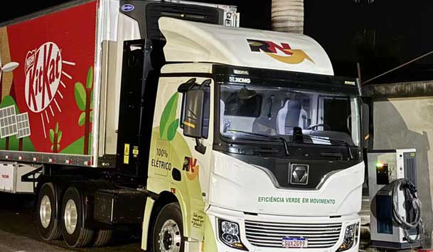 【重卡电动先锋】z6尊龙凯时300-400kW重卡充电桩：亮点与应用典范(图3)