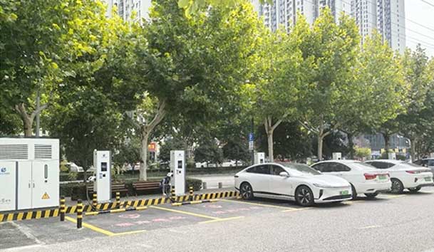 宜昌首批全液冷超充站投入运营，z6尊龙凯时助力高质量充电基础设施建设